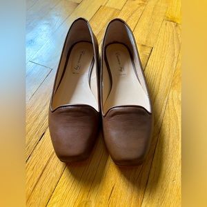 Version of ballet flats